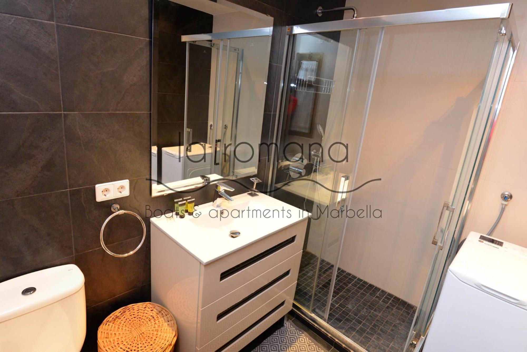 Laromanamarbella Punto Es Apartment *